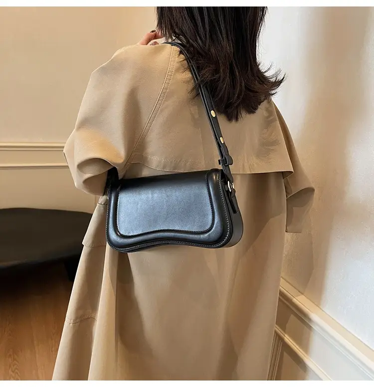 Women's Brown Leather Crossbody Bag 2022 Summer — feature 14