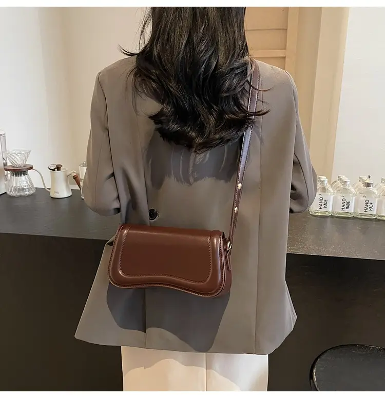 Women's Brown Leather Crossbody Bag 2022 Summer — feature 16