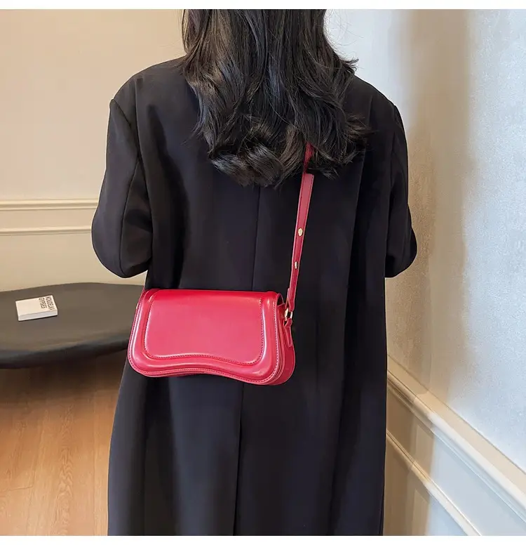 Women's Brown Leather Crossbody Bag 2022 Summer — feature 19