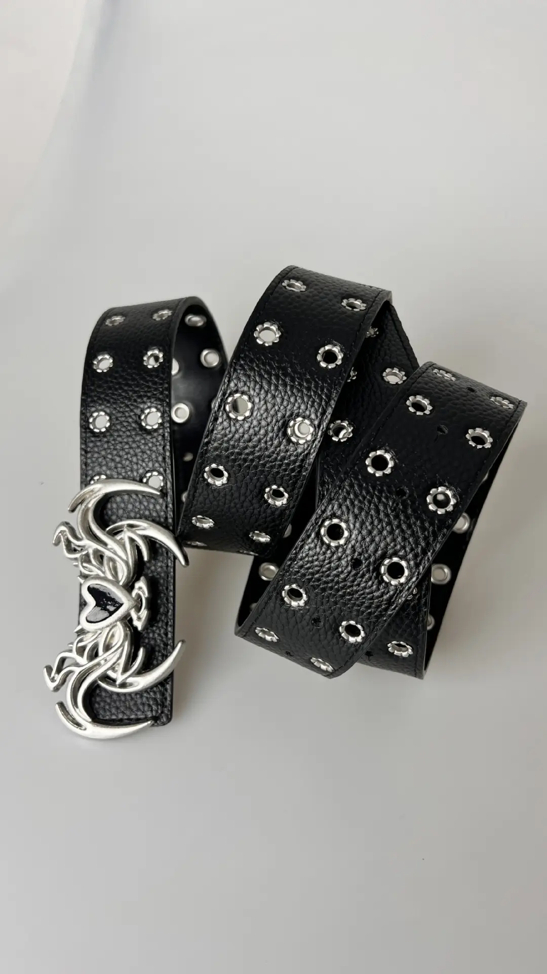 Black Special Shape Buckle Belt for Men Women — feature 2