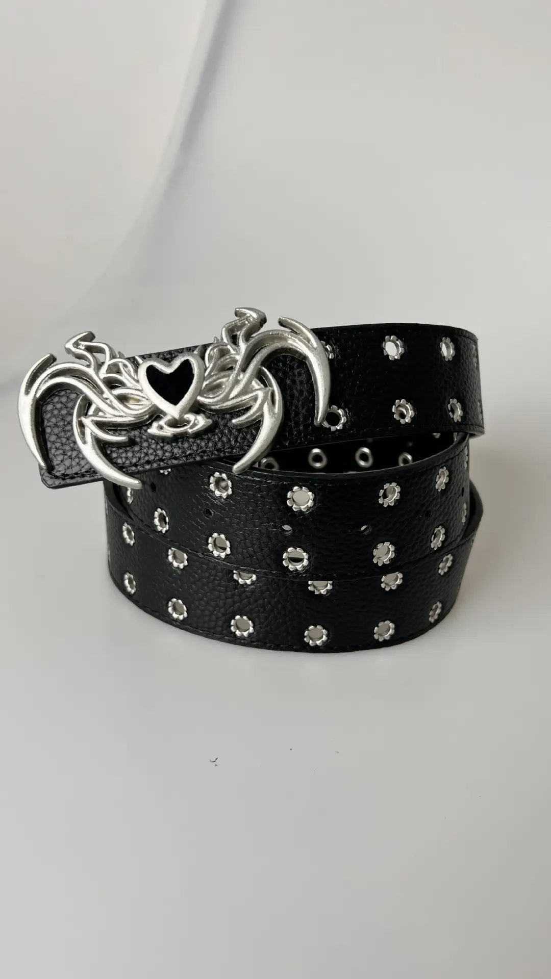 Black Special Shape Buckle Belt for Men Women — feature 3