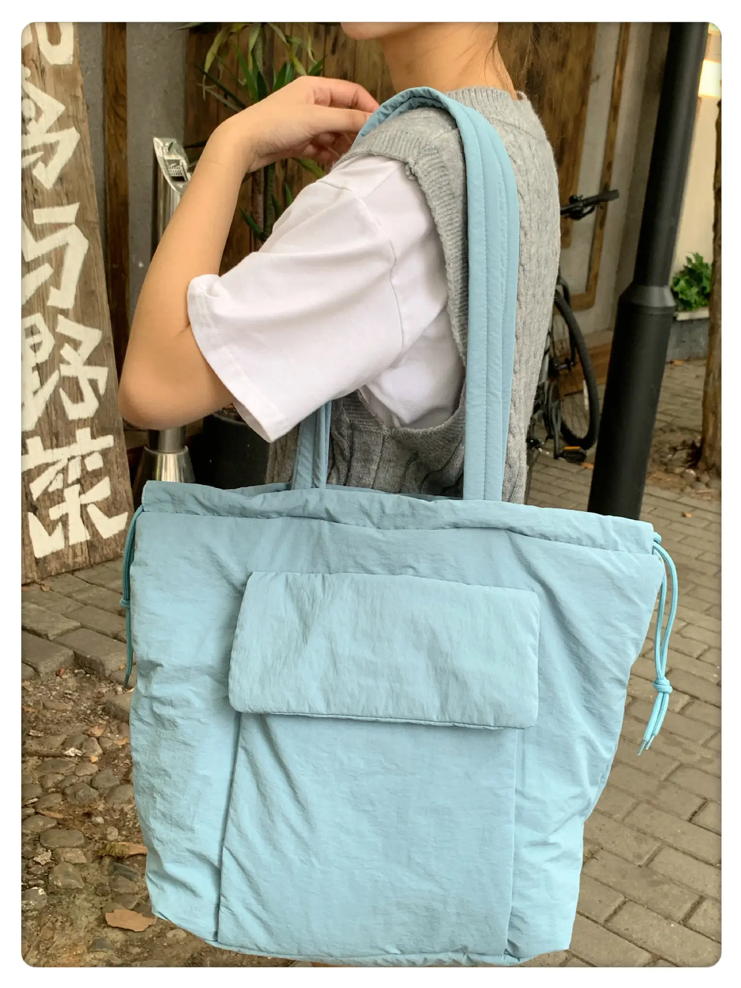 Light Blue Drawstring Tote Bag for Students — feature 16