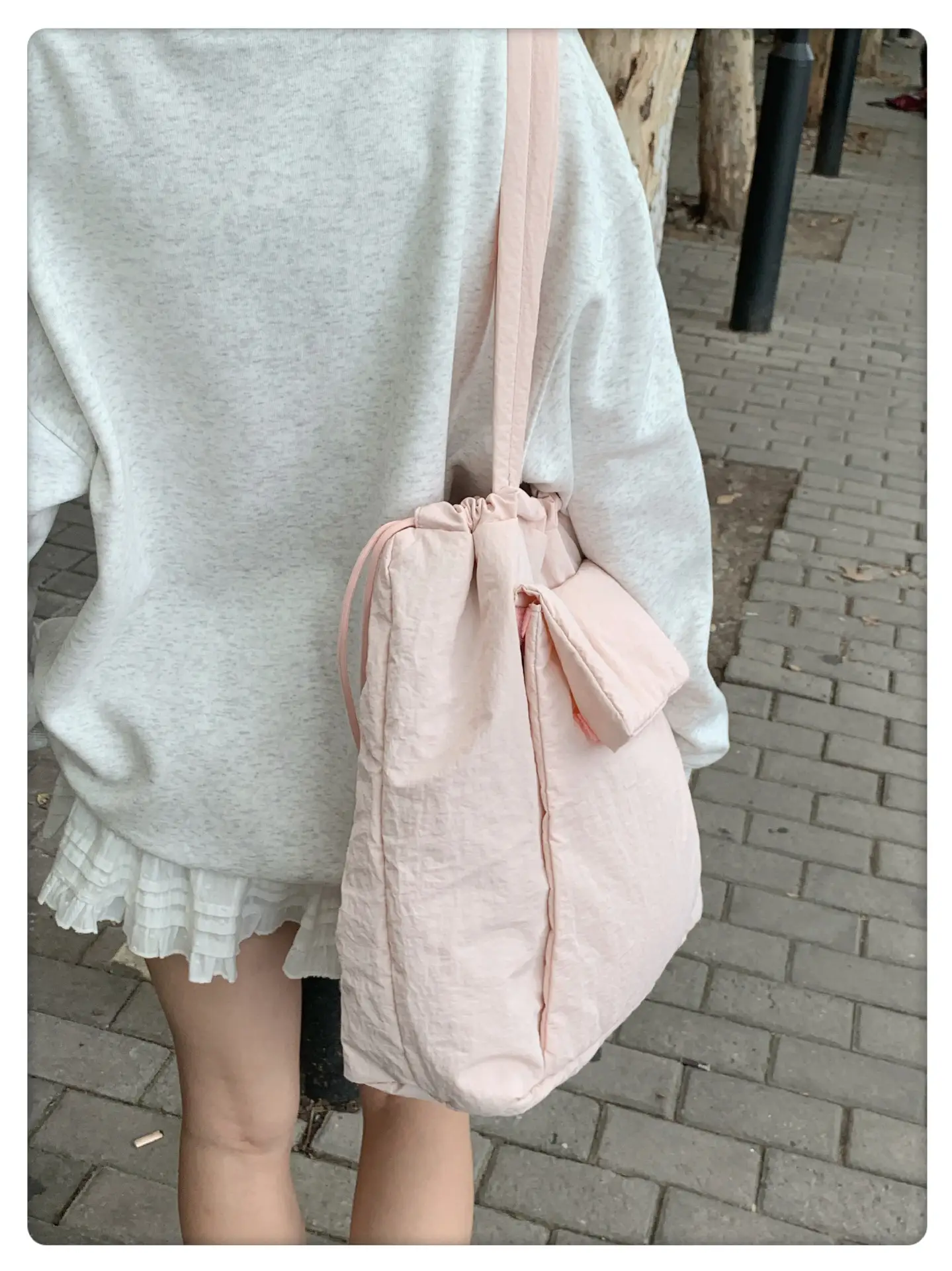 Light Blue Drawstring Tote Bag for Students — feature 2