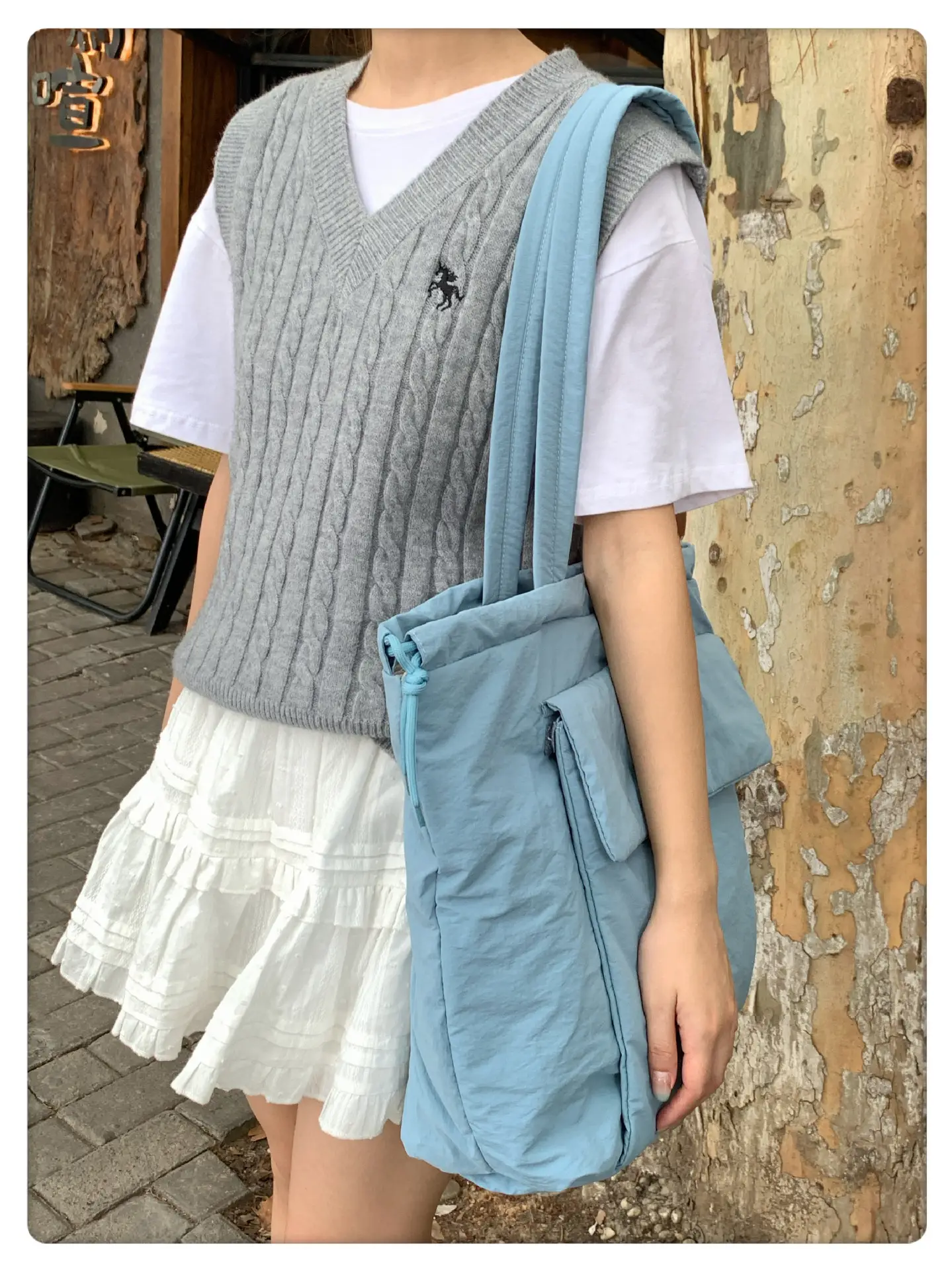 Light Blue Drawstring Tote Bag for Students — feature 24
