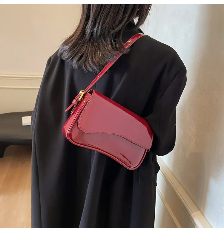 Women's Black Luxurious Crossbody Bag for Work & Commute — feature 20