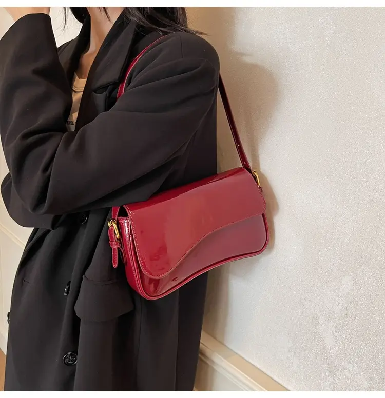 Women's Black Luxurious Crossbody Bag for Work & Commute — feature 21