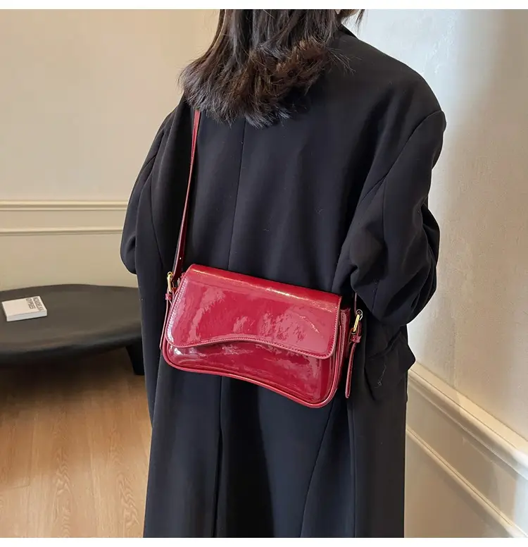 Women's Black Luxurious Crossbody Bag for Work & Commute — feature 24