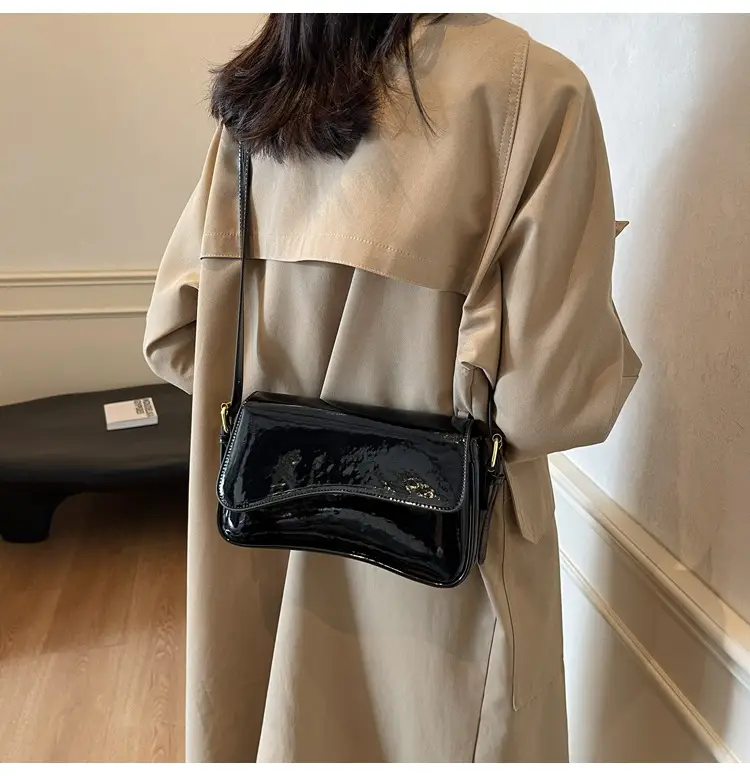 Women's Black Luxurious Crossbody Bag for Work & Commute — feature 32