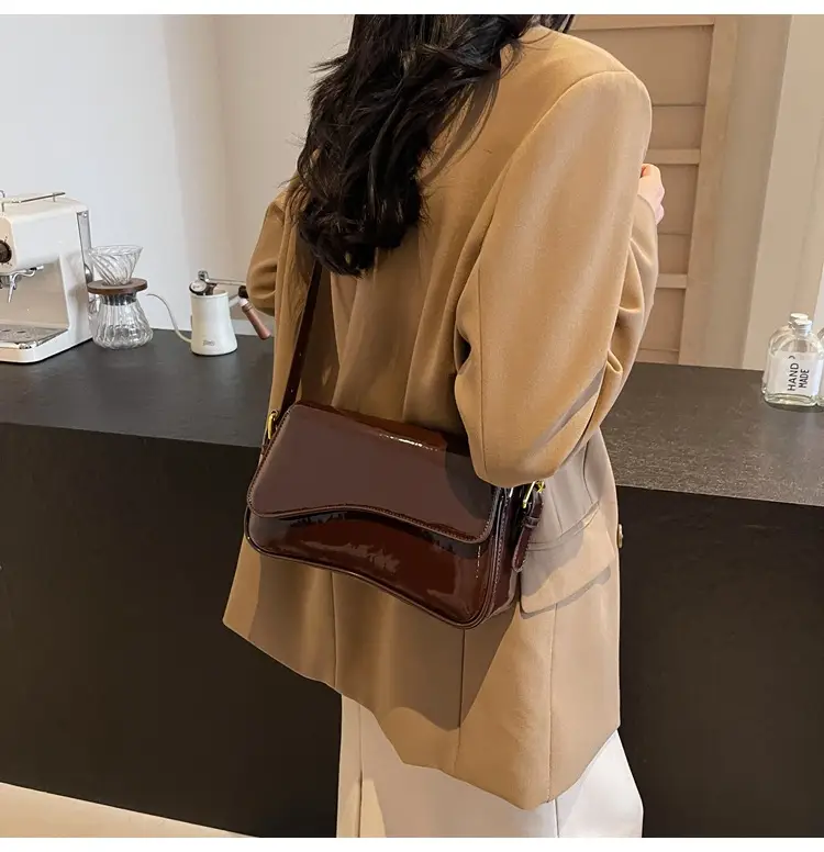 Women's Black Luxurious Crossbody Bag for Work & Commute — feature 39
