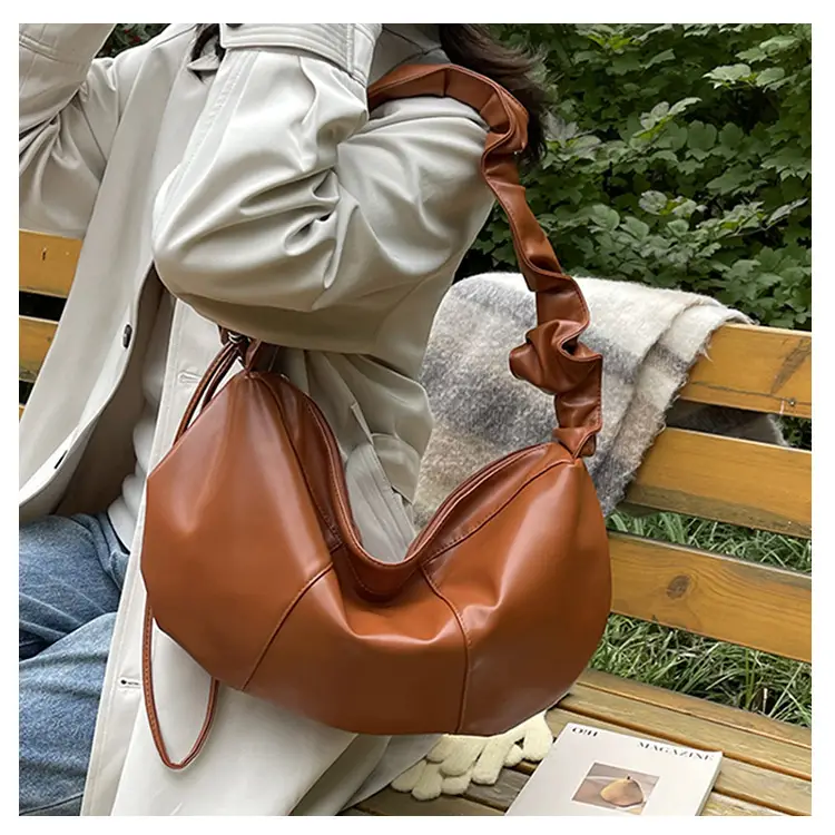 Brown Leather Crossbody Bag with Ruched Handle — feature 12