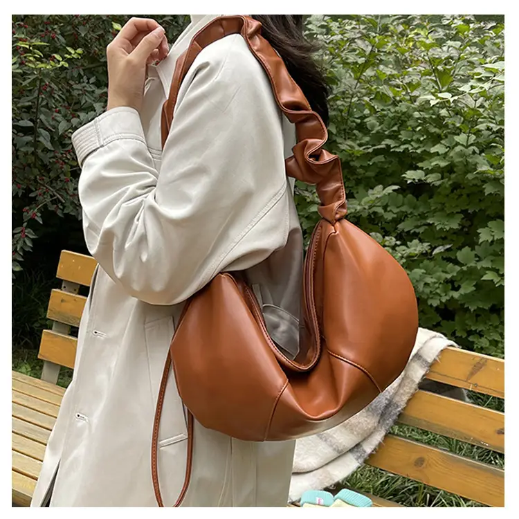 Brown Leather Crossbody Bag with Ruched Handle — feature 13