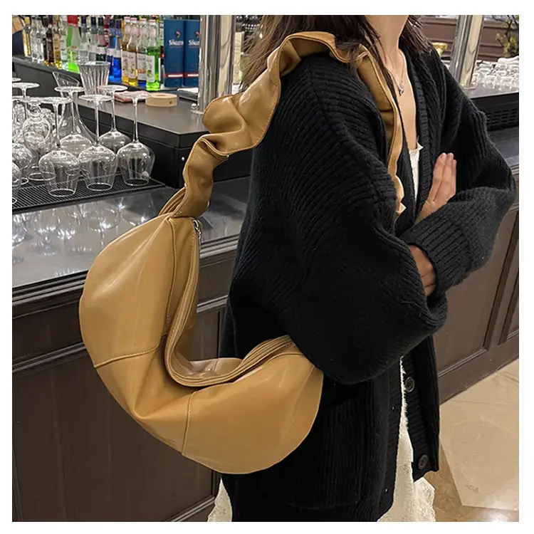 Brown Leather Crossbody Bag with Ruched Handle — feature 20