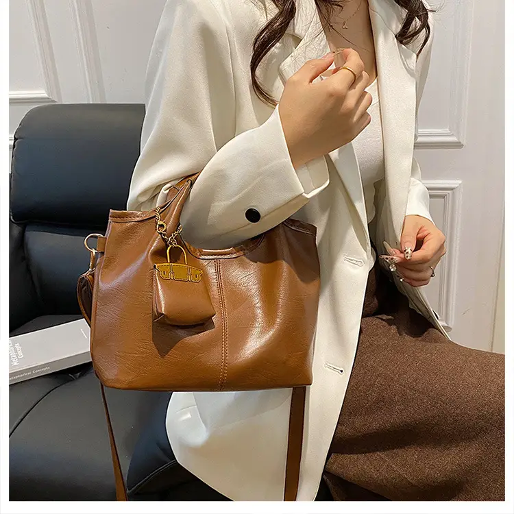Women Retro Soft Leather Tote Bag Brown Black Black — feature 23