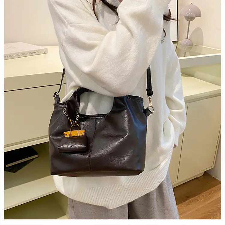 Women Retro Soft Leather Tote Bag Brown Black Black — feature 31