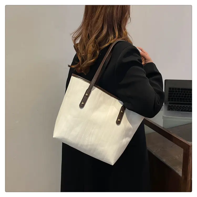 Large Capacity Women's Black Tote Bag Shoulder Bag — feature 25