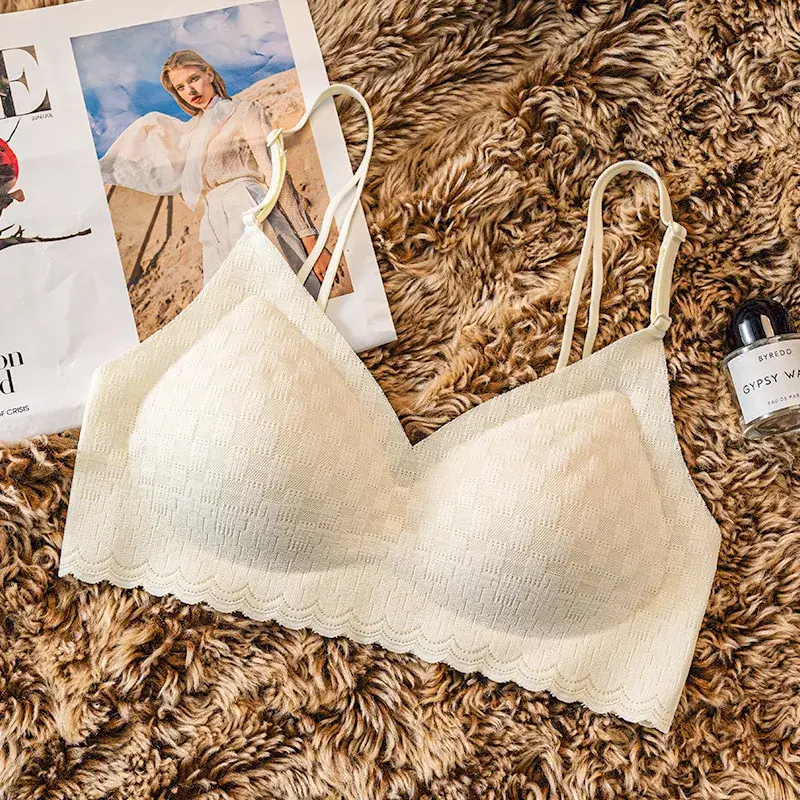 Women's Seamless V-Neck Bra Cream White Large - Image 4