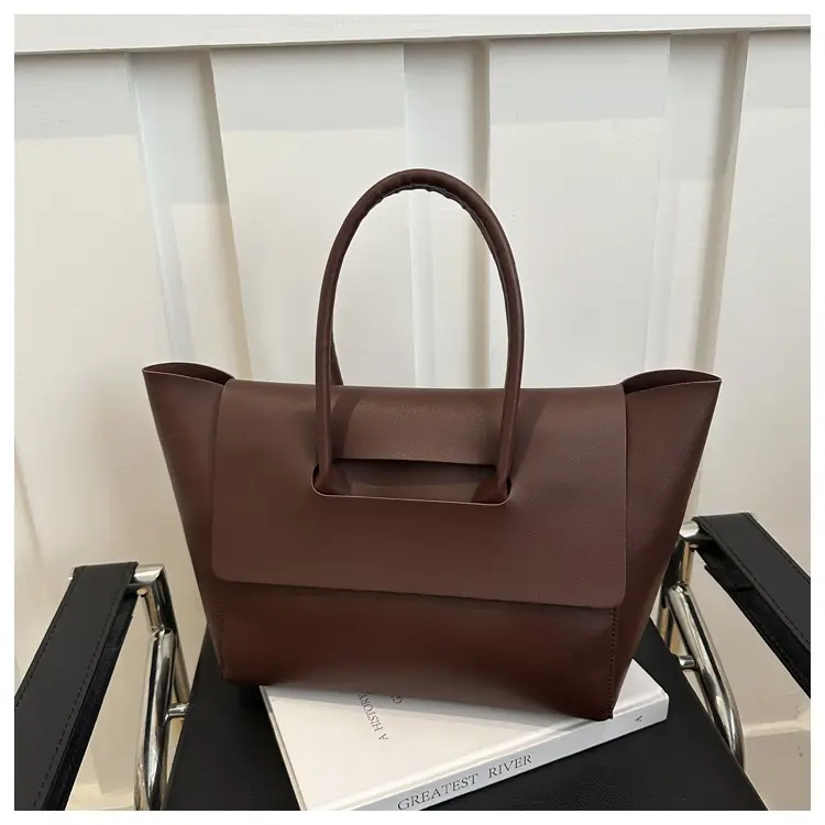 Women's Large Brown Leather Tote Bag 2024 — feature 10