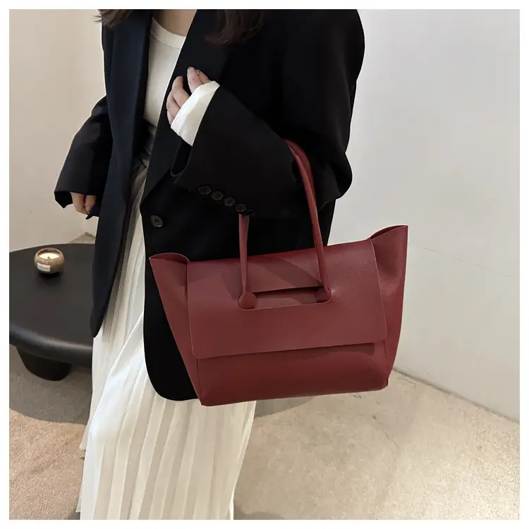 Women's Large Brown Leather Tote Bag 2024 — feature 13