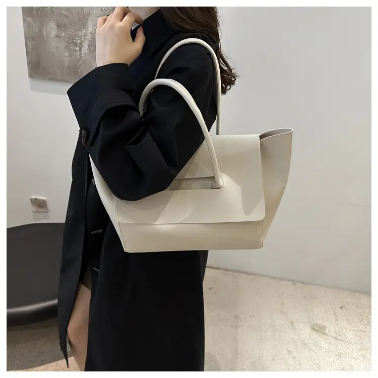 Women's Large Brown Leather Tote Bag 2024 — feature 16