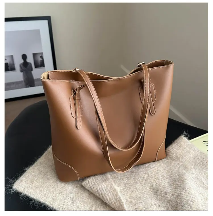 Black Large Capacity Women's Tote Bag 2024 — feature 17