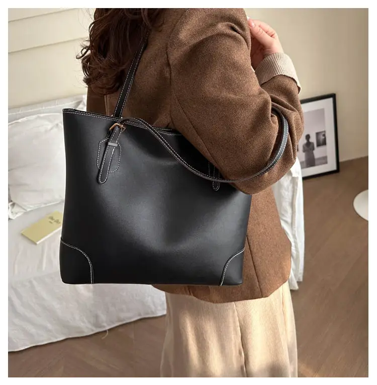 Black Large Capacity Women's Tote Bag 2024 — feature 8