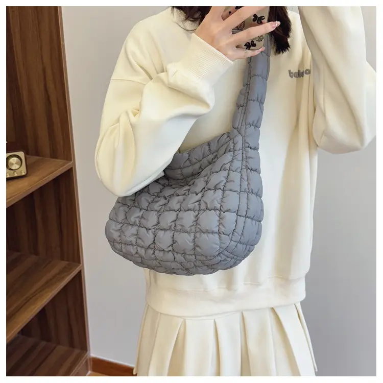 Black Cloud Pleated Shoulder Bag for Women — feature 15