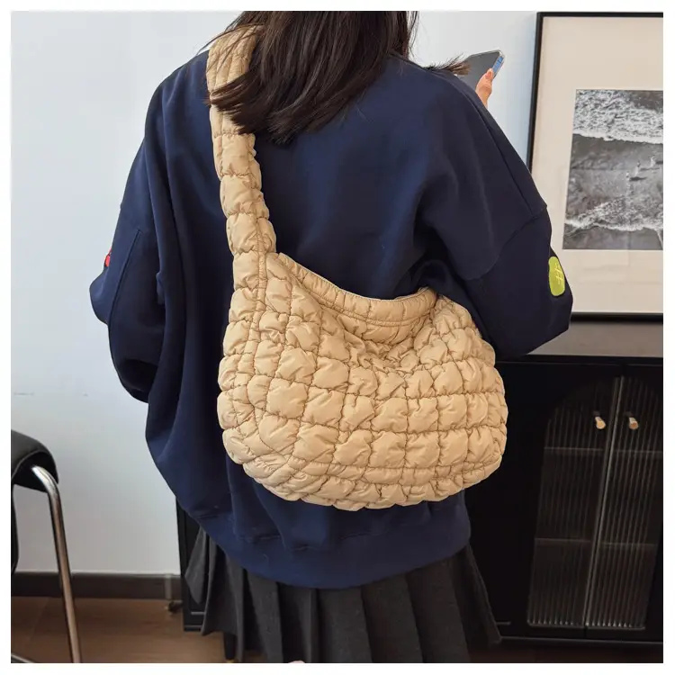 Black Cloud Pleated Shoulder Bag for Women — feature 18