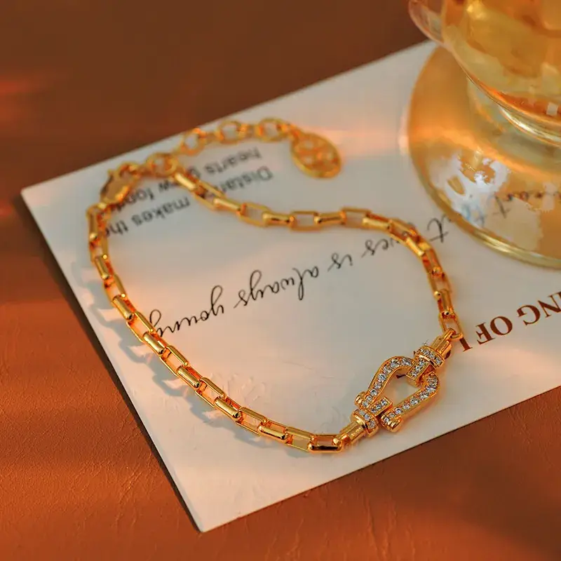 Zircon Rose Gold Horseshoe Bracelet for Women - Image 4