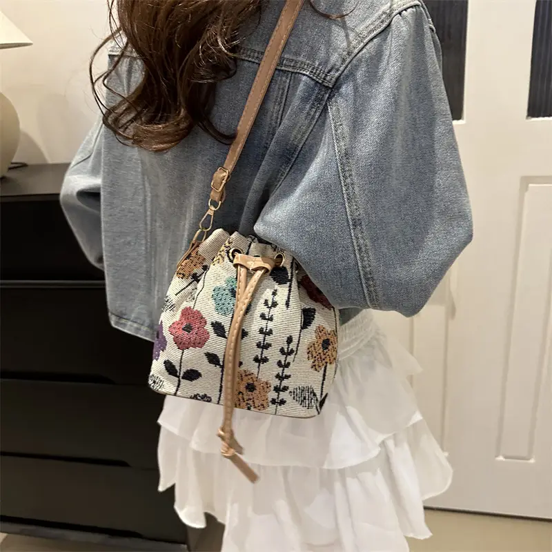 Autumn 2024 Personalized Drawstring Bag for Women - Image 8