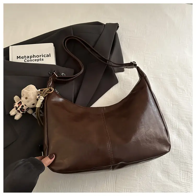 Trendy Red Leather Shoulder Tote Bag for Women — feature 21