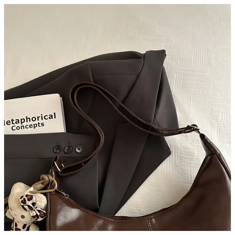 Trendy Red Leather Shoulder Tote Bag for Women — feature 22