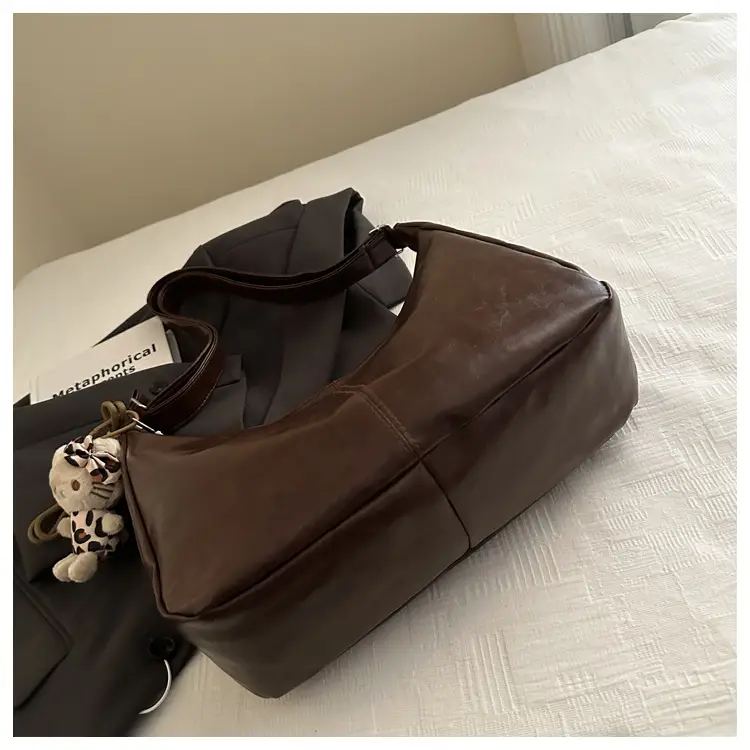 Trendy Red Leather Shoulder Tote Bag for Women — feature 23