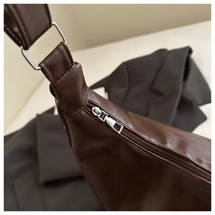 Trendy Red Leather Shoulder Tote Bag for Women — feature 26