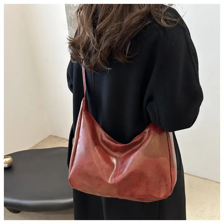 Trendy Red Leather Shoulder Tote Bag for Women — feature 30
