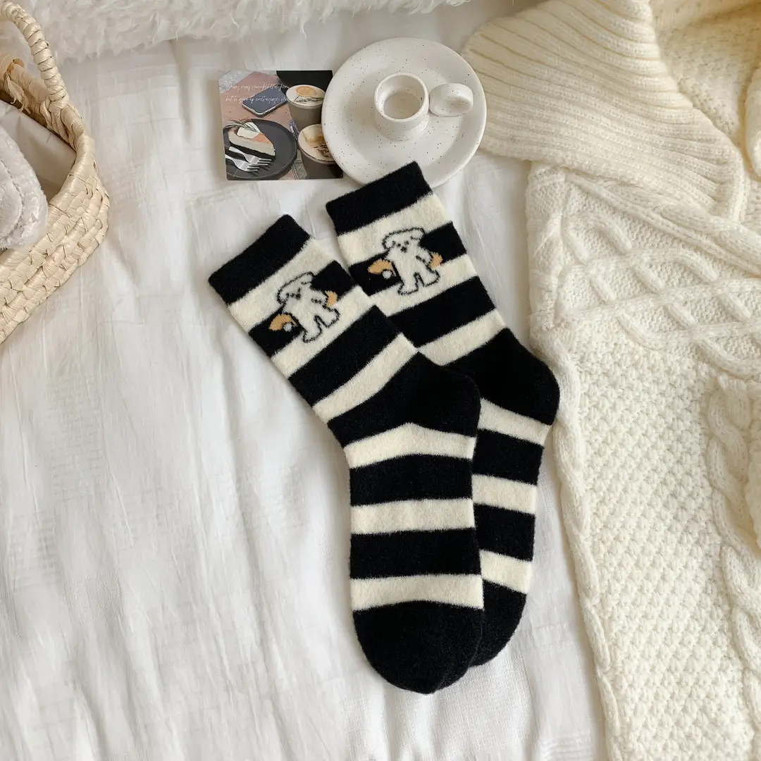 Australian velvet thick socks women's warm fleece-lined thick tube socks winter confinement socks postpartum autumn and winter cute sleep socks
