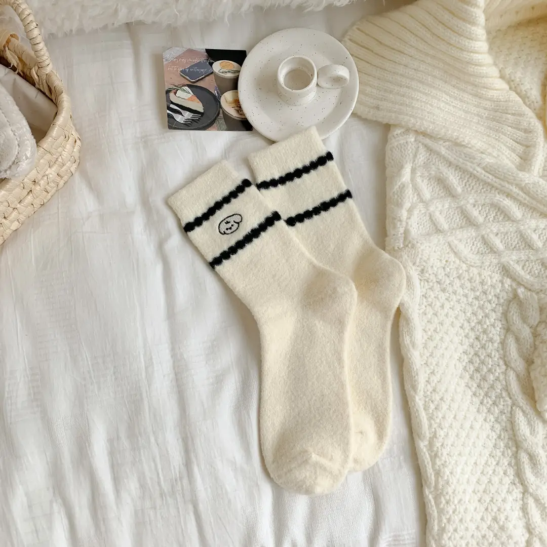 Australian velvet thick socks women's warm fleece-lined thick tube socks winter confinement socks postpartum autumn and winter cute sleep socks