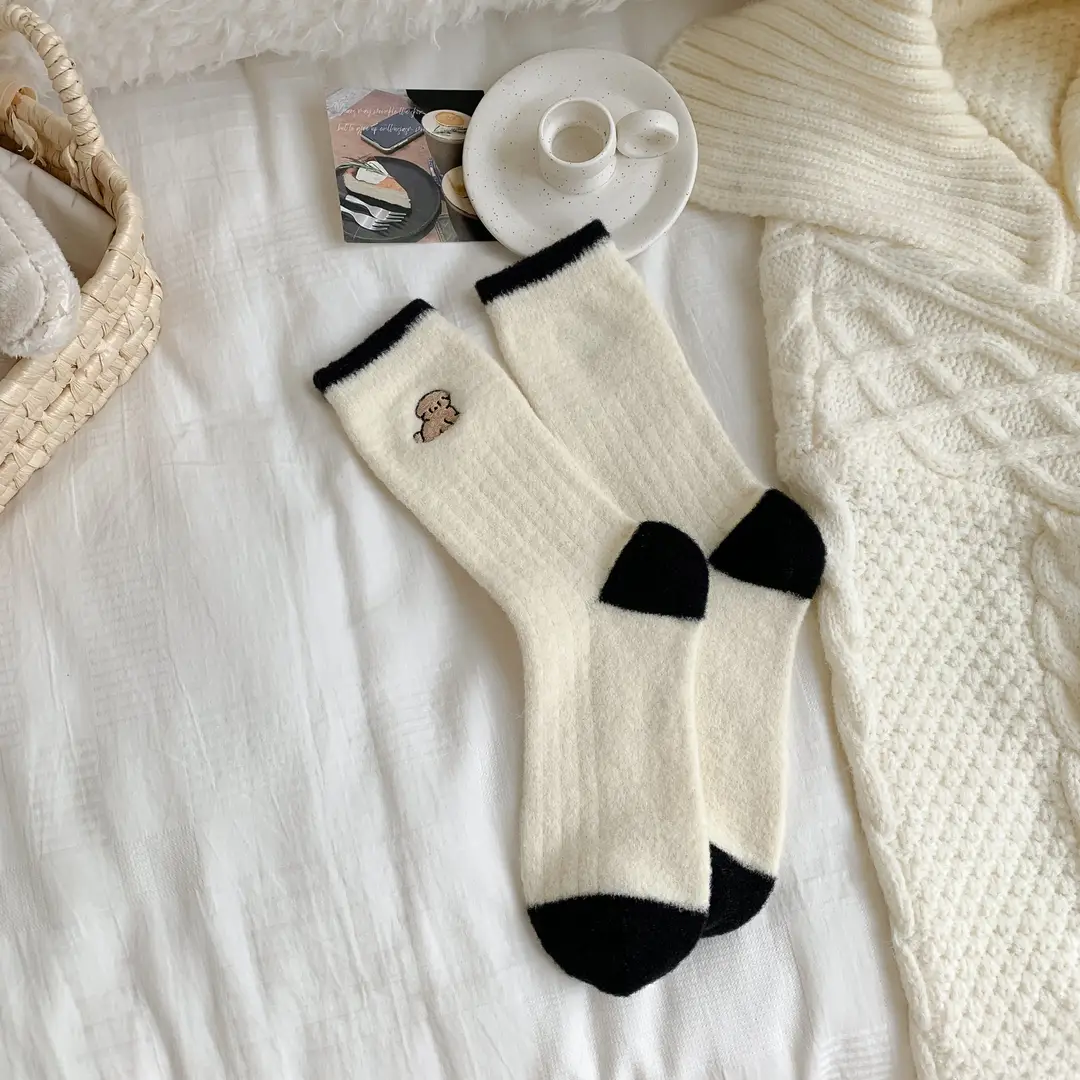 Australian velvet thick socks women's warm fleece-lined thick tube socks winter confinement socks postpartum autumn and winter cute sleep socks