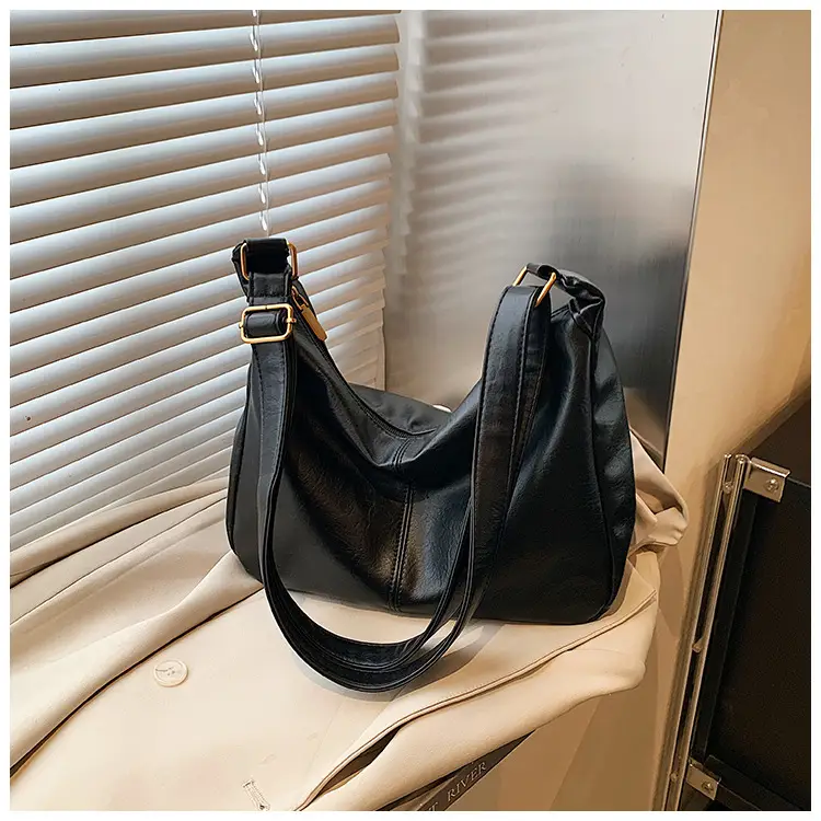 Women's Large Capacity Crossbody Bag Autumn Winter Retro High End — feature 28