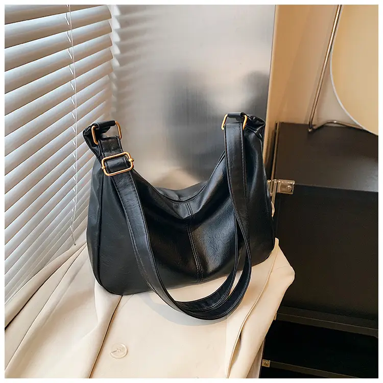 Women's Large Capacity Crossbody Bag Autumn Winter Retro High End — feature 29