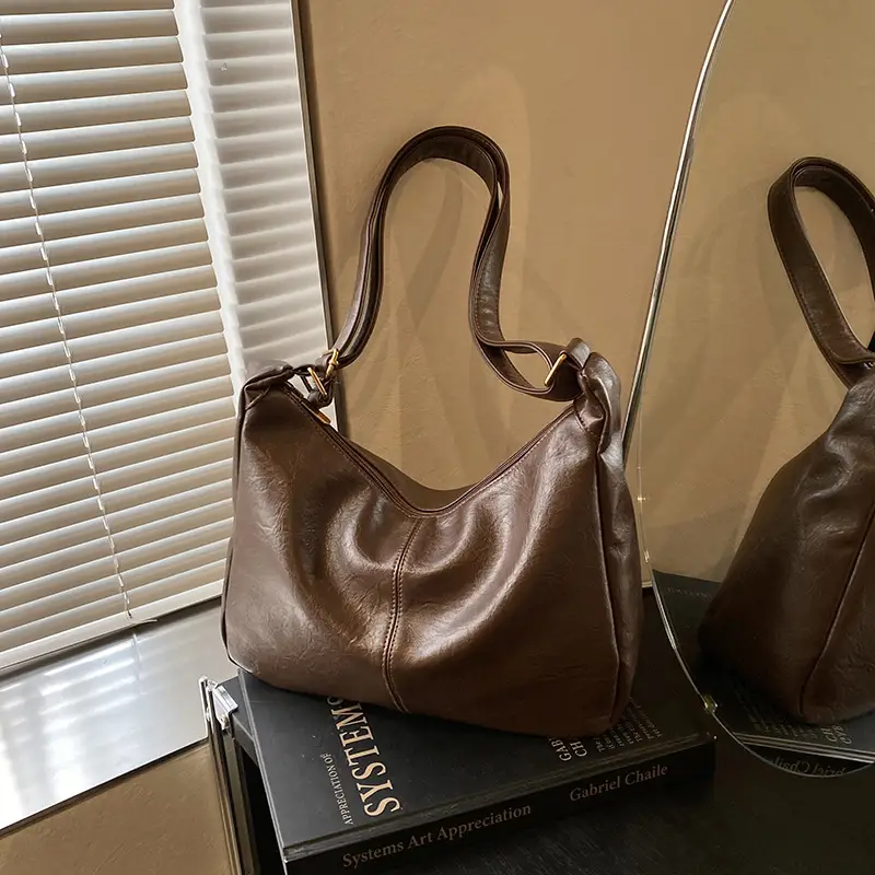 Women's Large Capacity Crossbody Bag Autumn Winter Retro High End - Image 2