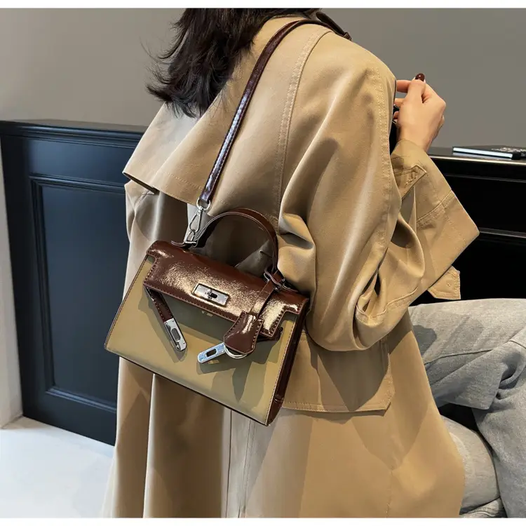 Black Crossbody Handbag for Women 2026 — feature 10