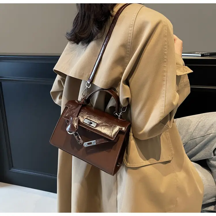 Black Crossbody Handbag for Women 2026 — feature 16