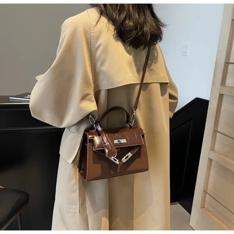 Black Crossbody Handbag for Women 2026 — feature 17