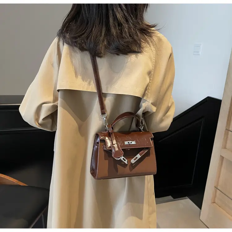 Black Crossbody Handbag for Women 2026 — feature 19