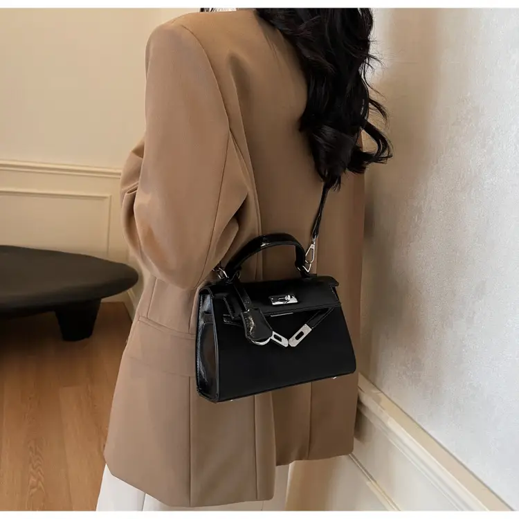Black Crossbody Handbag for Women 2026 — feature 26