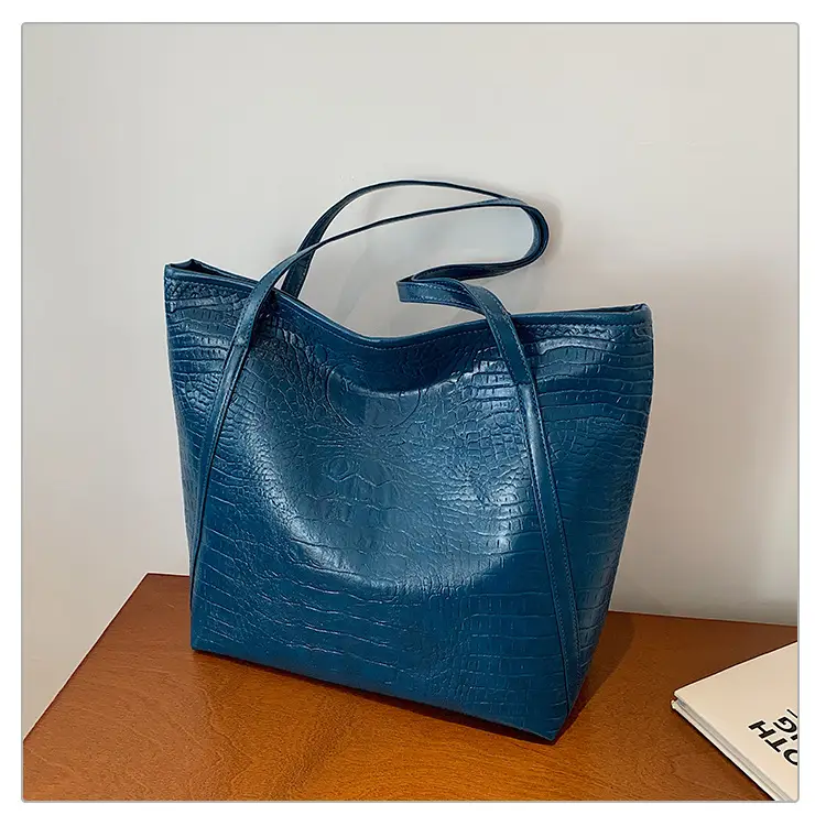 Green Croc Embossed Women's Large Tote Bag - Image 9