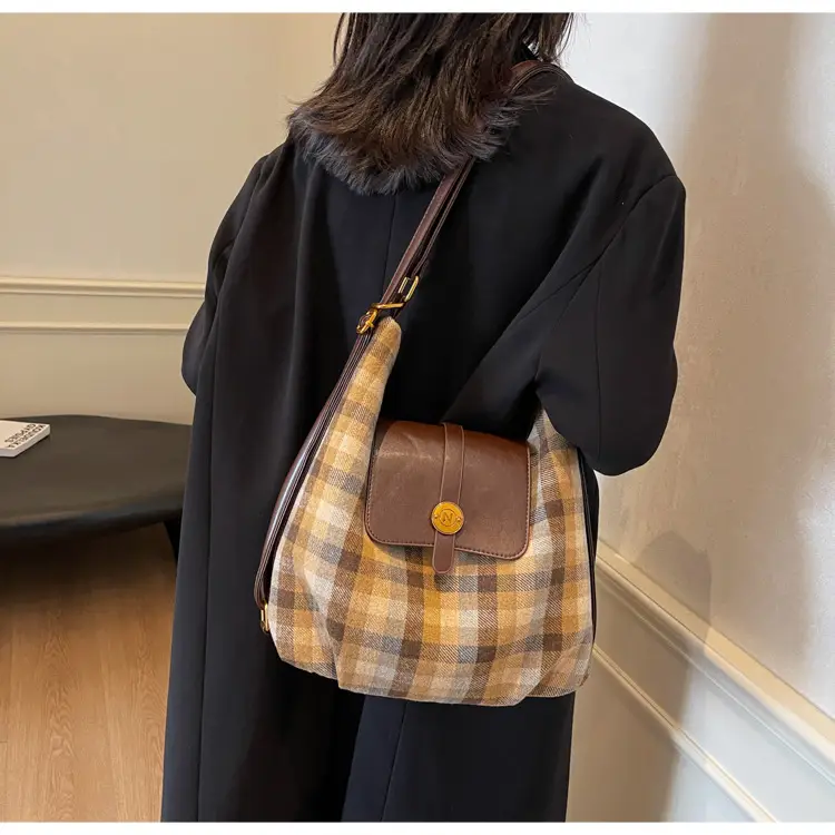 Women Plaid Check Shoulder Bag Large Capacity Travel Backpack — feature 32