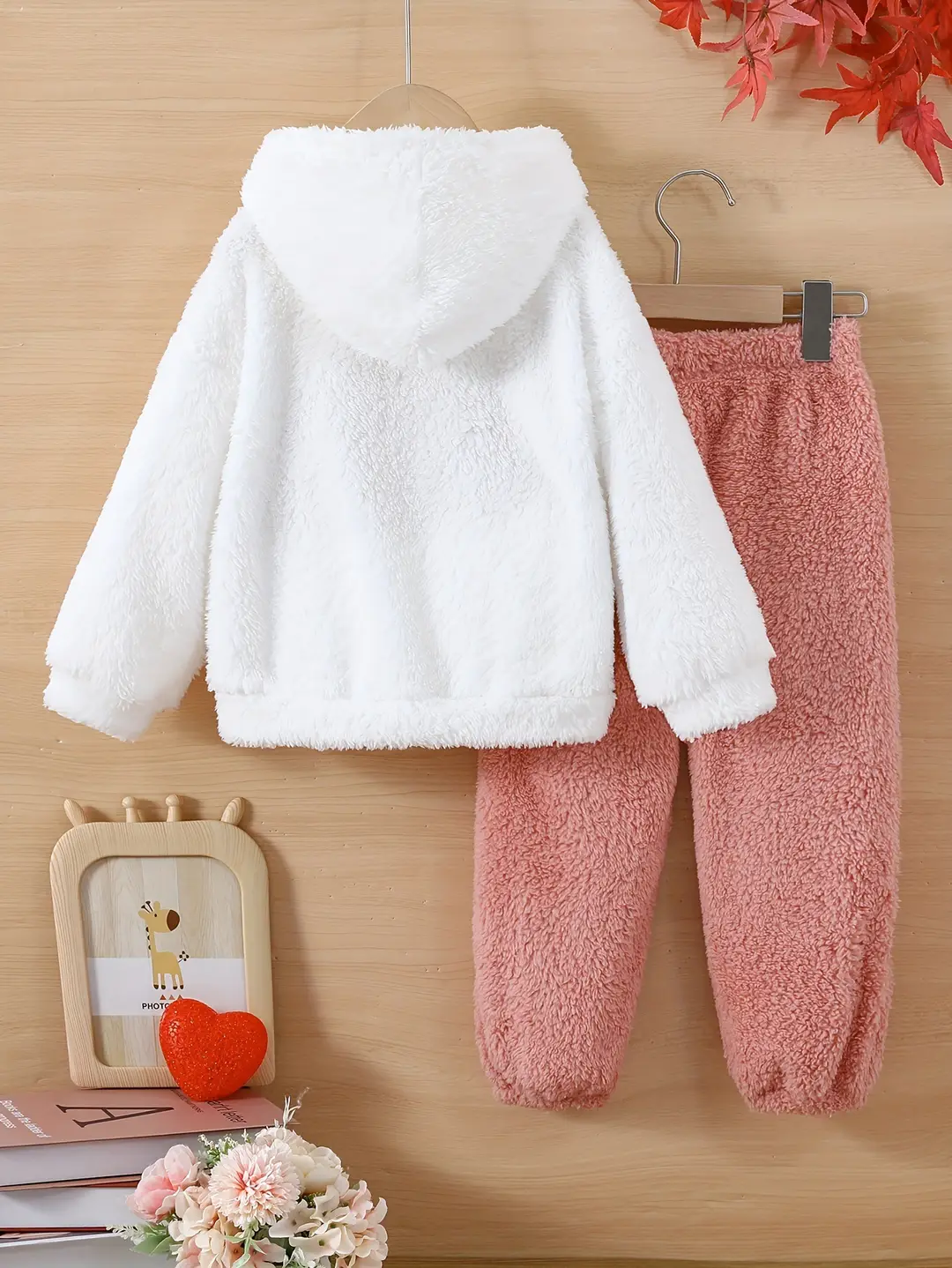 Cross-Border Autumn and Winter Girls' Fleece Sweatshirt Set with Heart Pattern Round Neck Long-Sleeved Top Kidsren's Warm Home Clothes