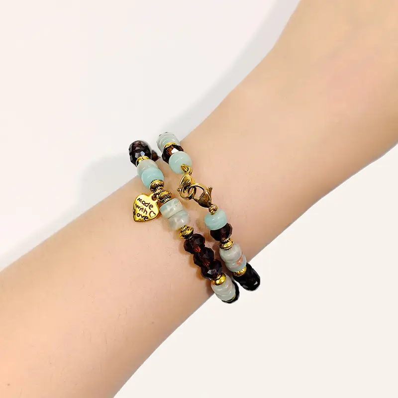 Maillard Crystal Beaded Necklace with Crossbody Design — feature 11