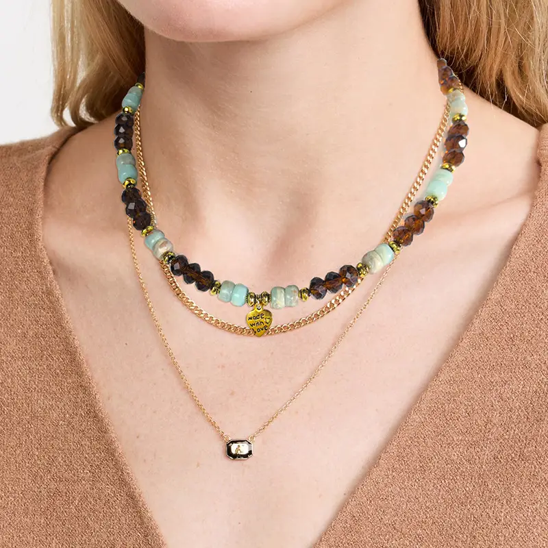 Maillard Crystal Beaded Necklace with Crossbody Design — feature 9